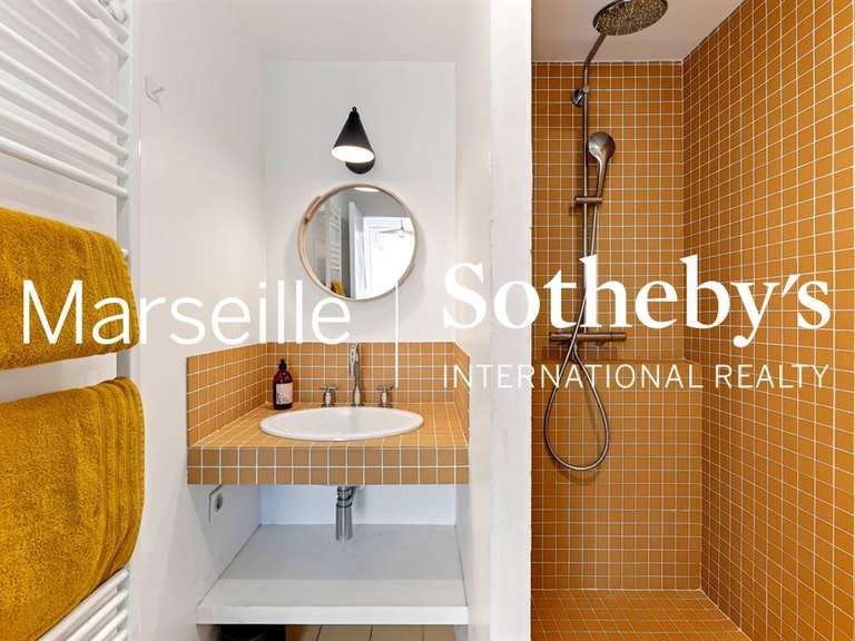 Appartement Marseille 7e - 2 chambres - 110m²