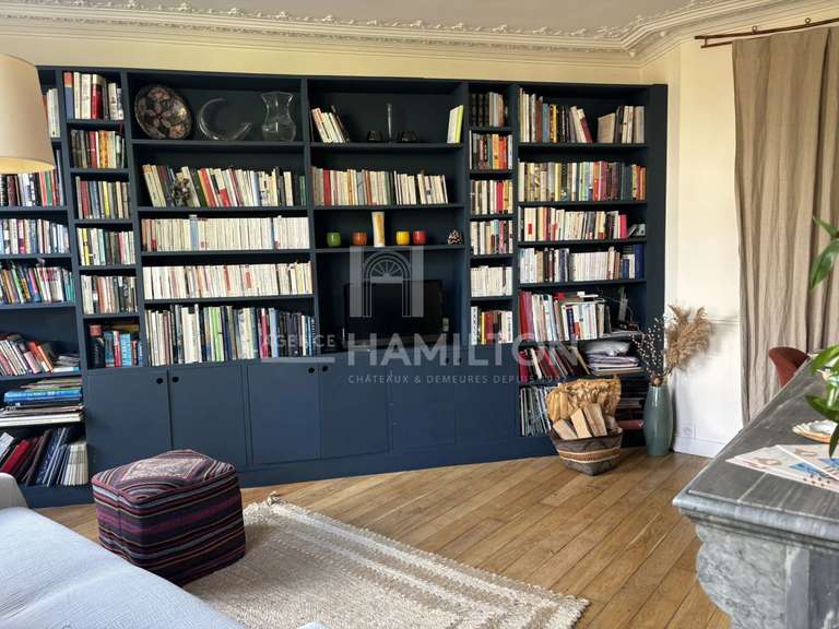 Appartement Paris 10e - 3 chambres - 99m²
