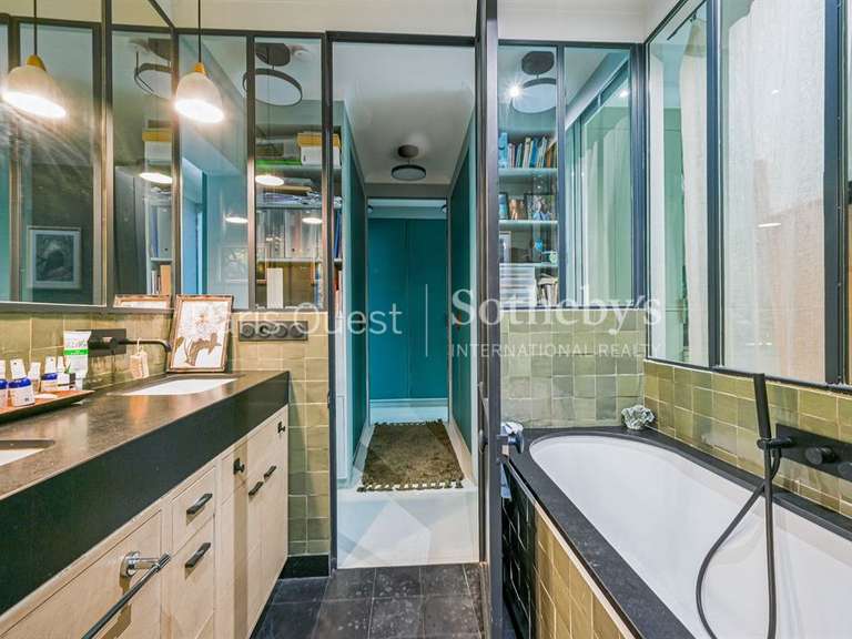 Appartement Paris 16e - 2 chambres - 81m²