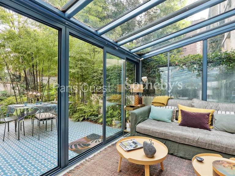 Appartement Paris 16e - 2 chambres - 81m²