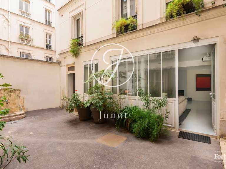 Appartement Paris 9e - 2 chambres - 138m²