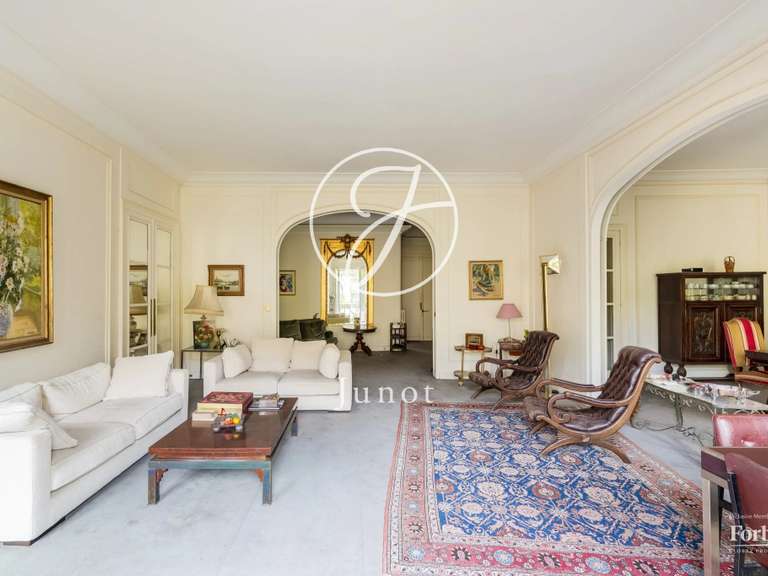 Appartement Paris 8e - 5 chambres - 222m²