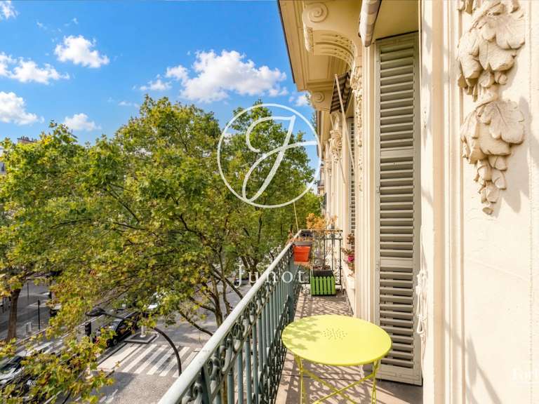 Appartement Paris 8e - 5 chambres - 222m²
