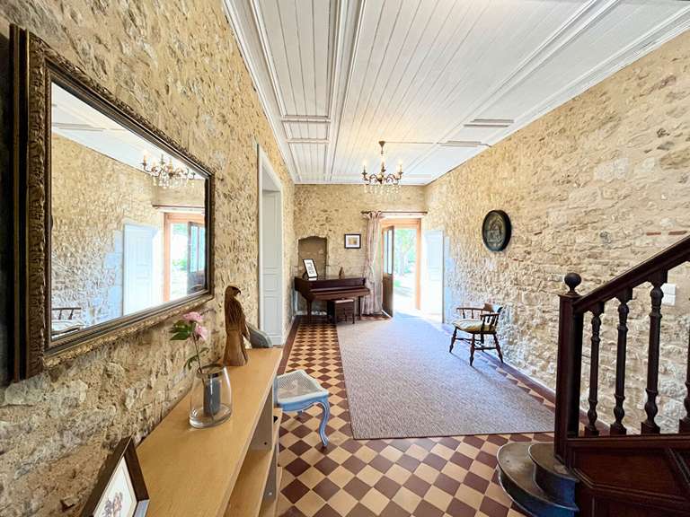 Appartement Pressac - 5 chambres - 297m²