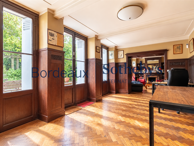 Appartement Bordeaux - 3 chambres - 255m²