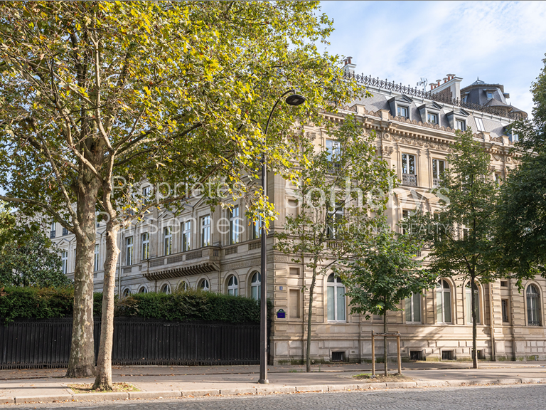 Appartement Paris 16e - 2 chambres - 150m²