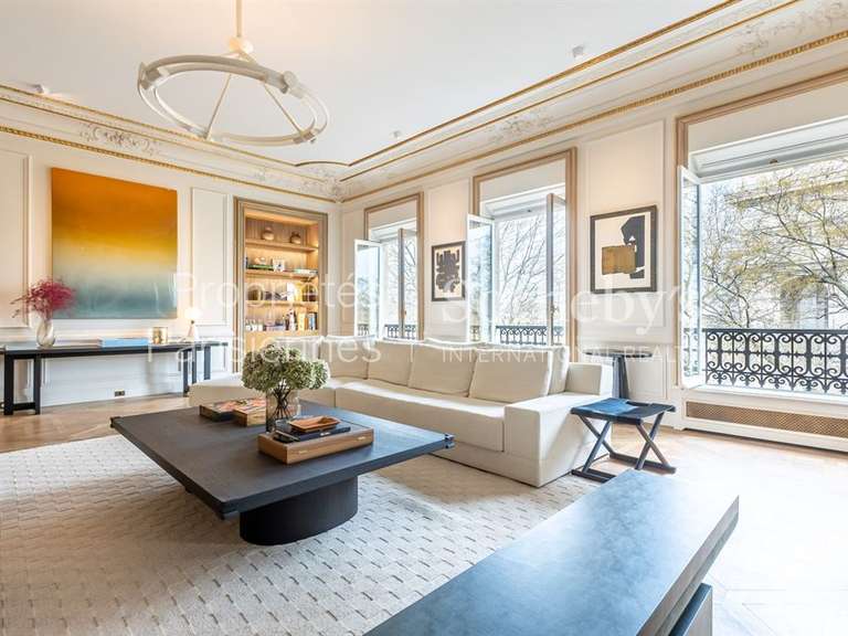 Appartement Paris 16e - 2 chambres - 150m²