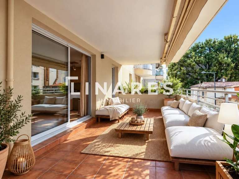 Apartment Marseille 8e - 3 bedrooms - 117m²