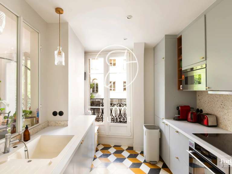 Apartment Paris 18e - 3 bedrooms - 109m²