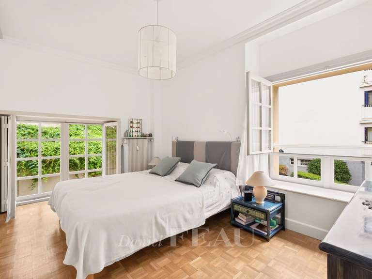 Appartement Paris 11e - 4 chambres - 125m²