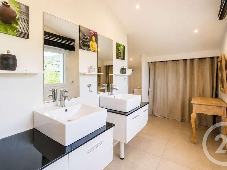 Appartement Porto-Vecchio - 4 chambres - 131m²