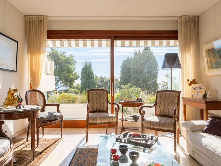 Appartement Toulon - 1 chambre - 111m²