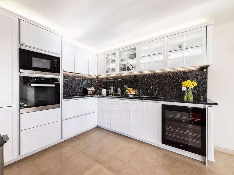 Apartment Villefranche-sur-Mer - 3 bedrooms - 190m²