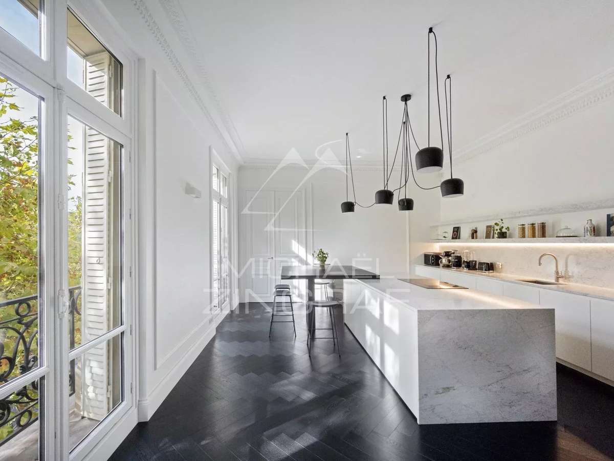 Apartment Paris 16e