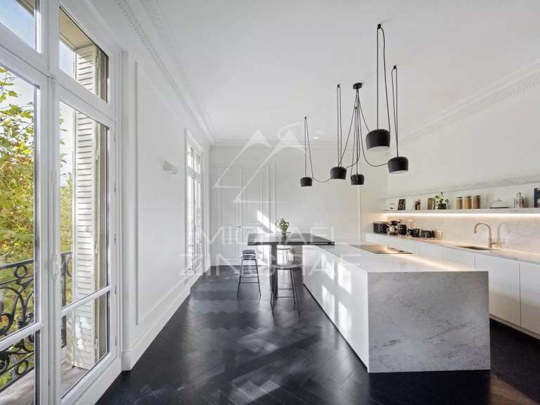 Apartment Paris 16e - 6 bedrooms - 347m²