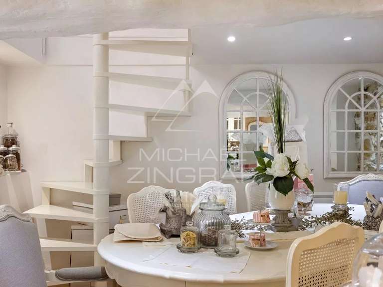 Appartement Châteauneuf-Grasse - 2 chambres - 70m²