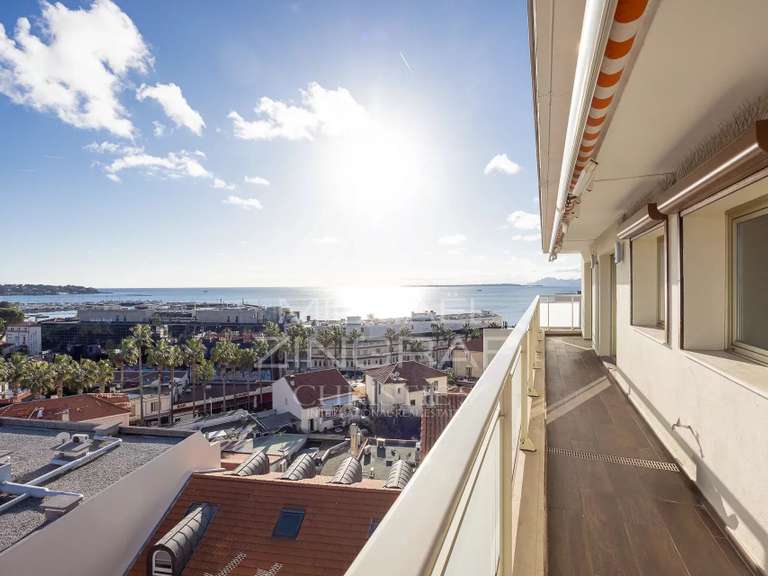 Apartment with Sea view Juan-les-pins - 3 bedrooms - 97m²