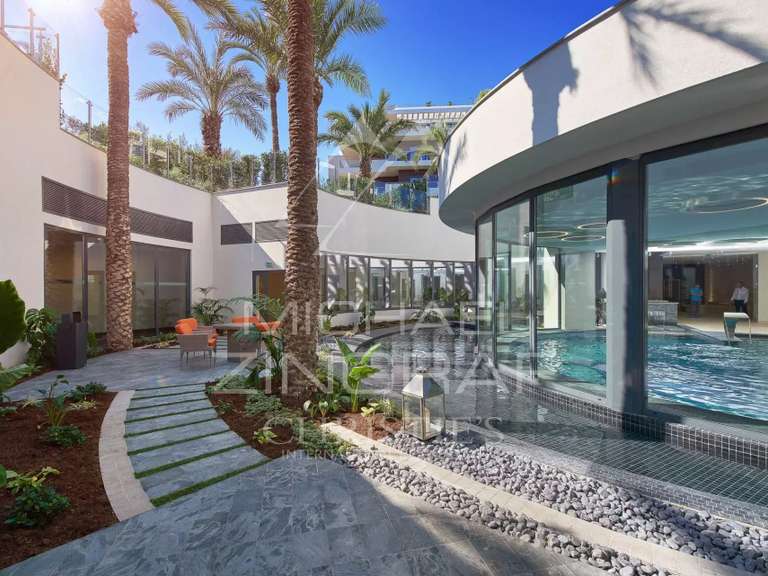 Apartment Cap-d-antibes - 3 bedrooms - 118m²