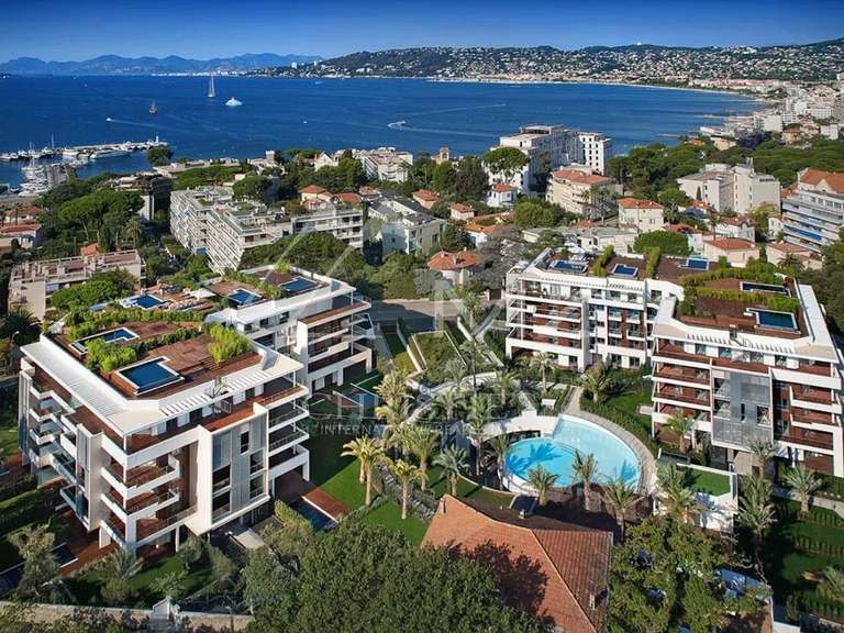 Apartment Cap-d-antibes - 3 bedrooms - 100m²