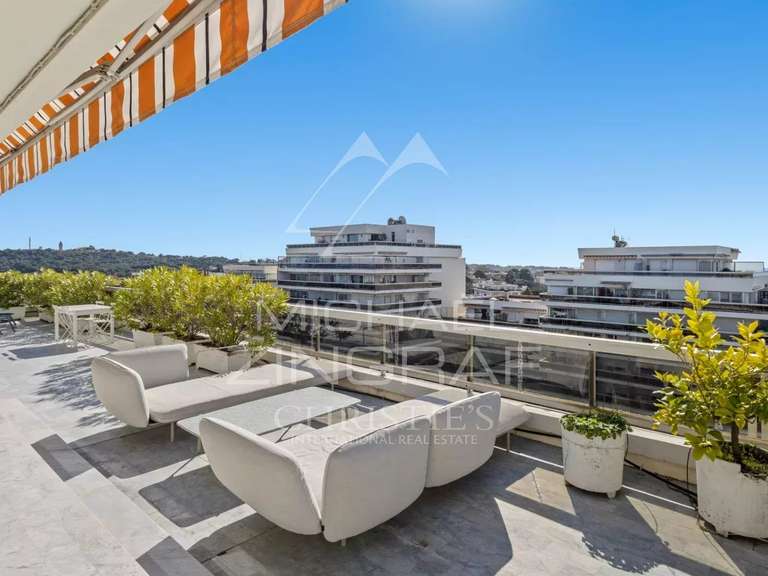 Apartment Juan-les-pins - 3 bedrooms - 125m²