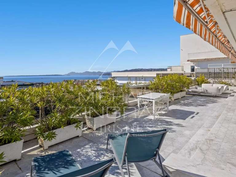 Apartment Juan-les-pins - 3 bedrooms - 125m²
