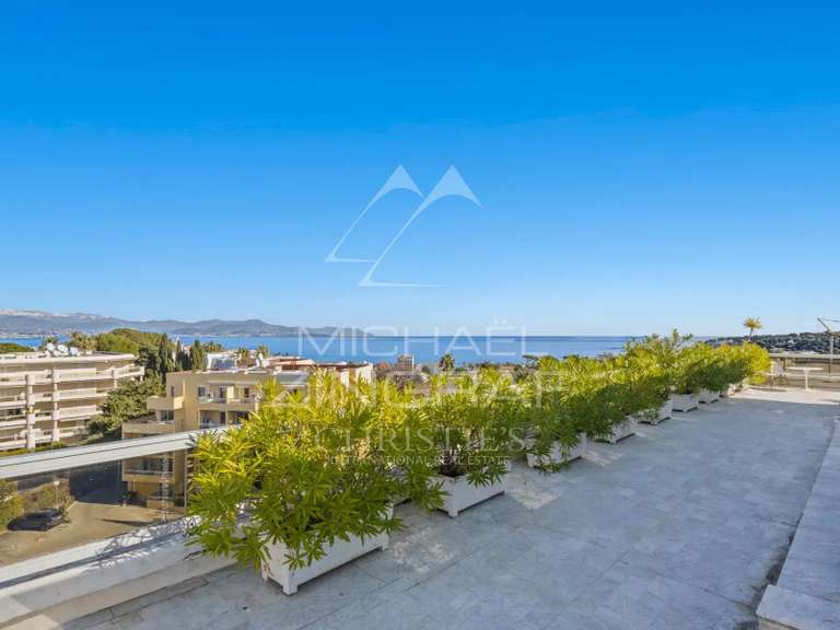 Appartement Juan-les-pins - 3 chambres - 125m²