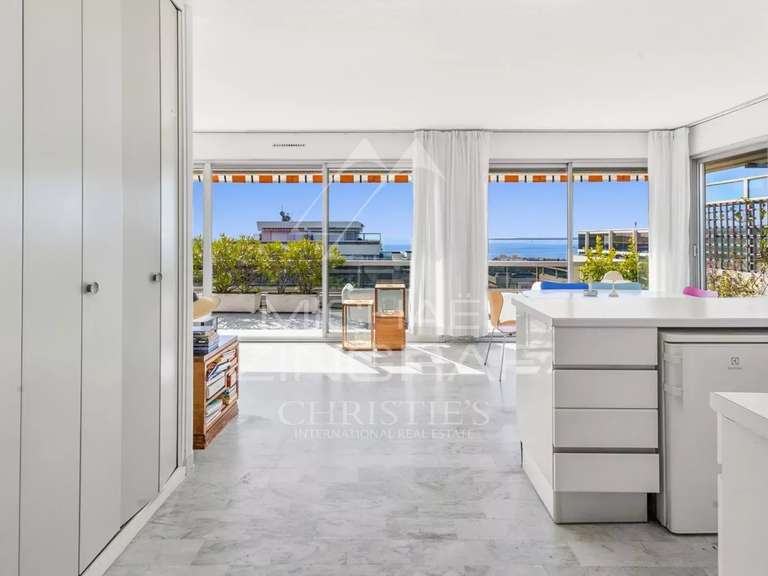 Apartment Juan-les-pins - 3 bedrooms - 125m²