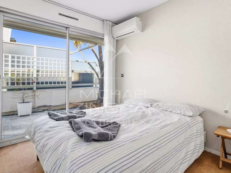 Apartment Juan-les-pins - 3 bedrooms - 125m²