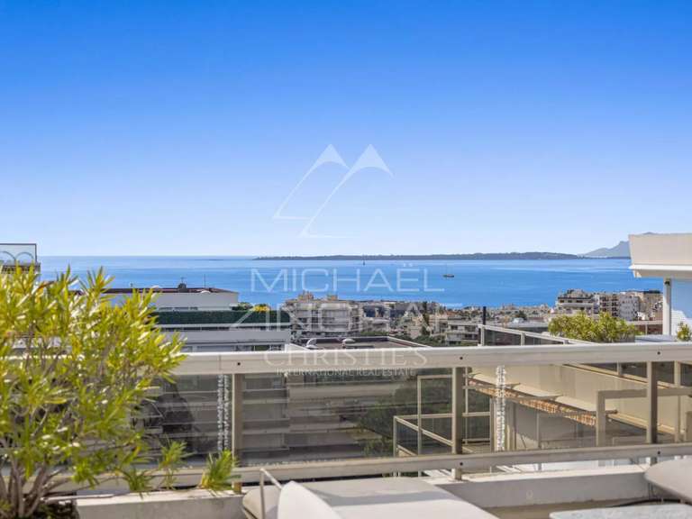 Apartment Juan-les-pins - 3 bedrooms - 125m²