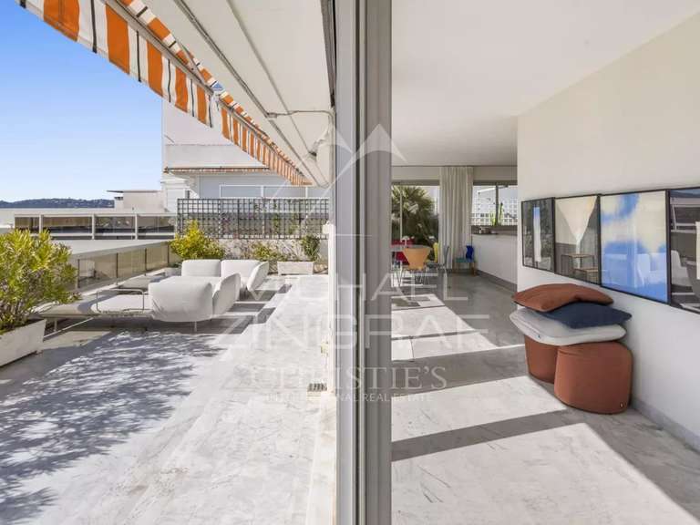 Apartment Juan-les-pins - 3 bedrooms - 125m²