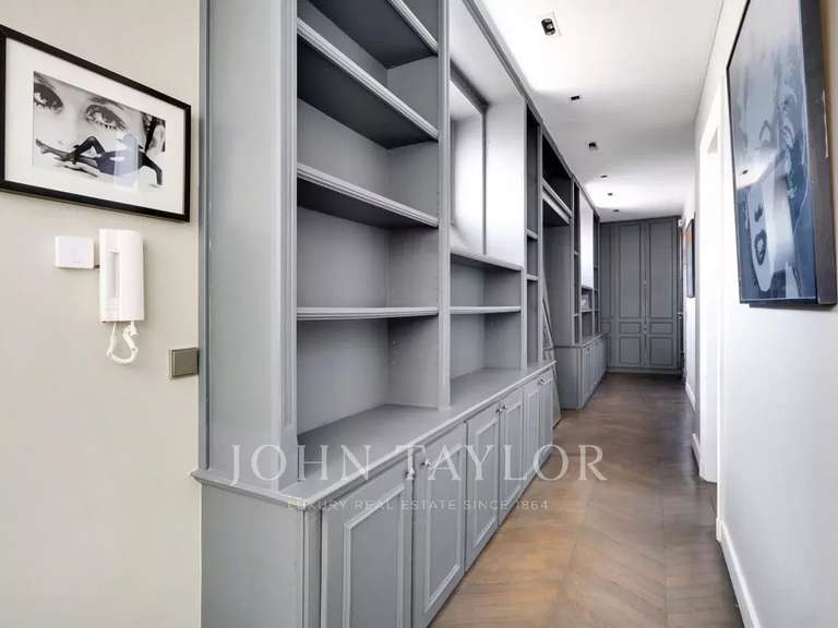 Appartement Paris 8e - 4 chambres - 170m²