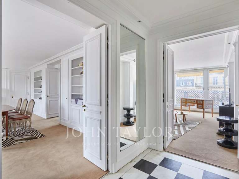 Appartement Paris 7e - 3 chambres - 187m²