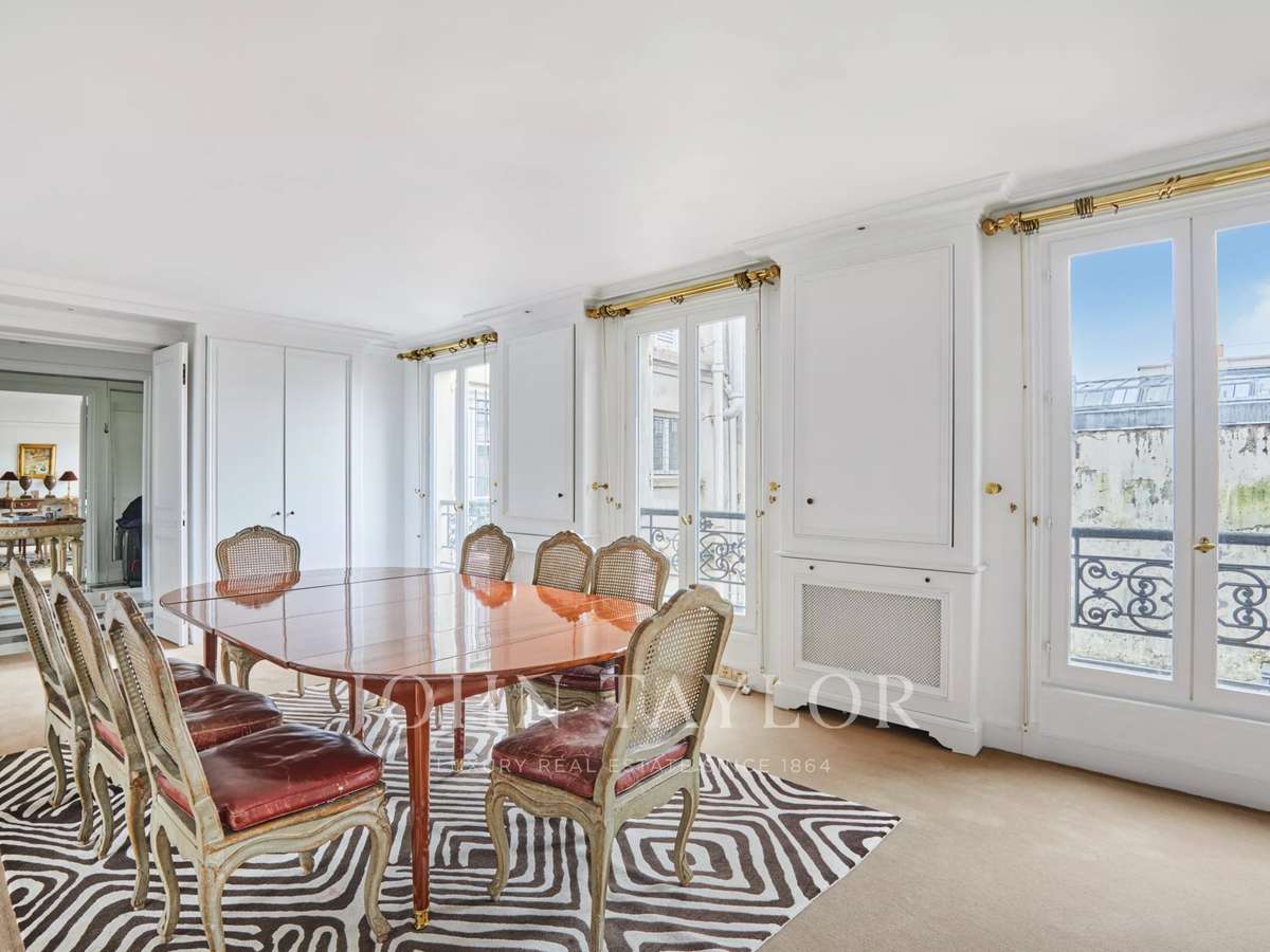Apartment Paris 7e