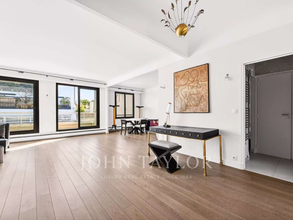 Apartment Paris 16e