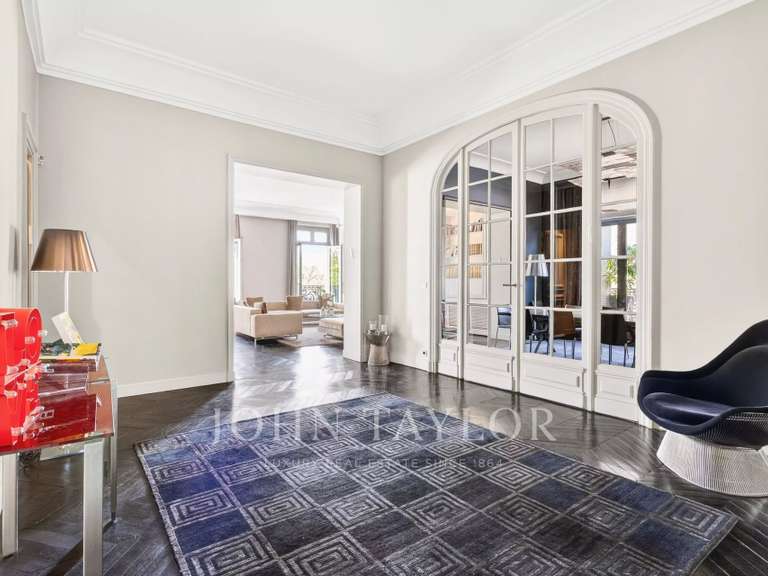 Appartement Paris 16e - 5 chambres - 344m²
