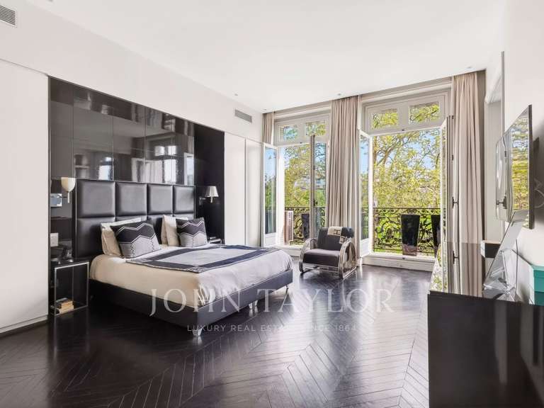 Appartement Paris 16e - 5 chambres - 344m²