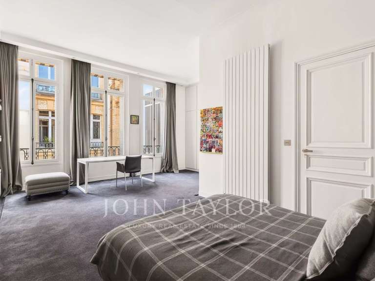 Appartement Paris 16e - 5 chambres - 344m²