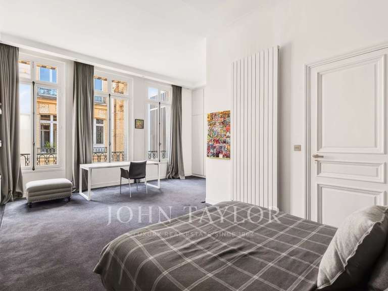 Appartement Paris 16e - 5 chambres - 344m²