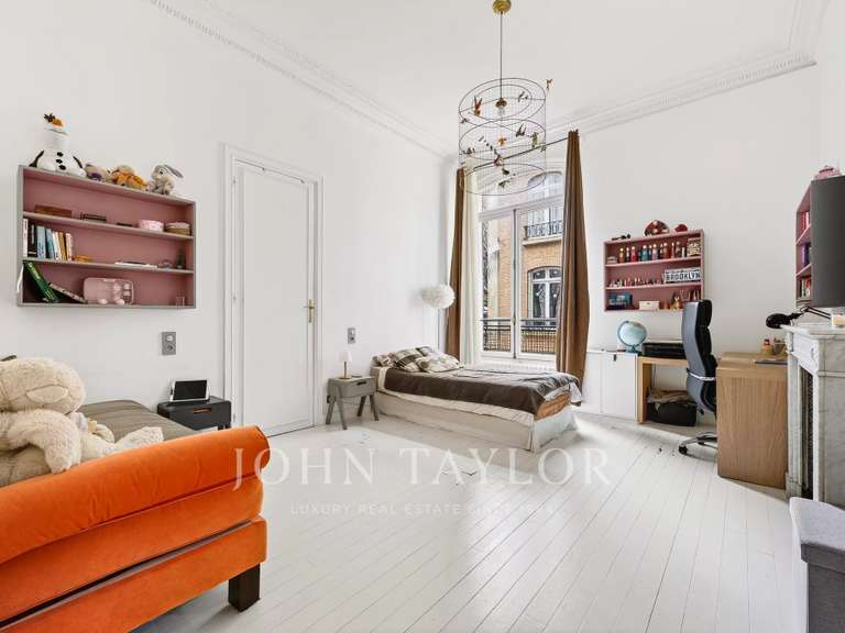 Appartement Paris 16e - 4 chambres - 256m²