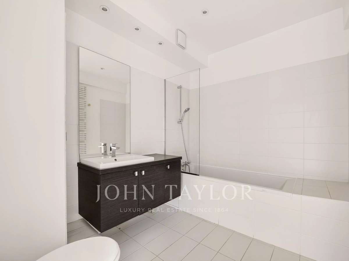 Apartment Paris 16e