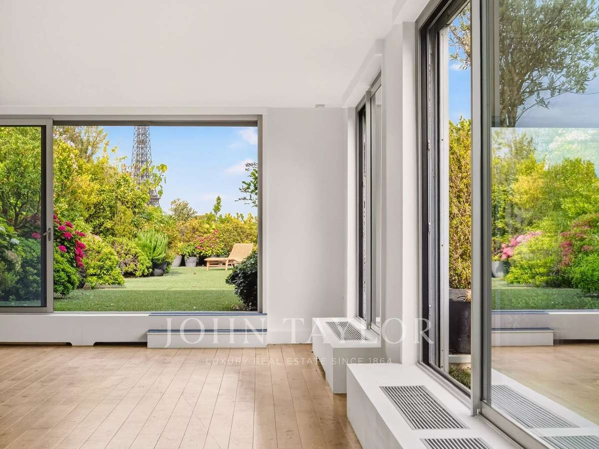 Apartment Paris 16e