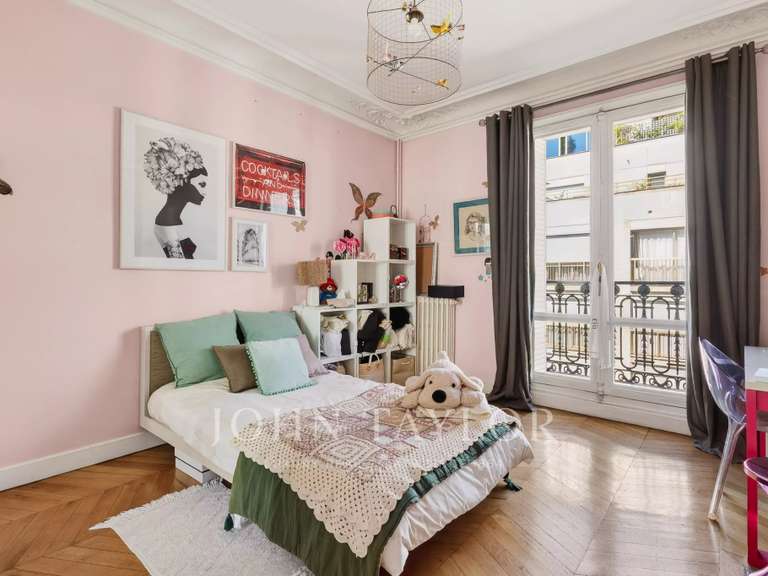 Appartement Paris 16e - 4 chambres - 213m²