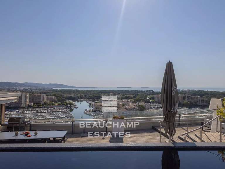 Appartement Mandelieu-la-Napoule - 3 chambres - 200m²