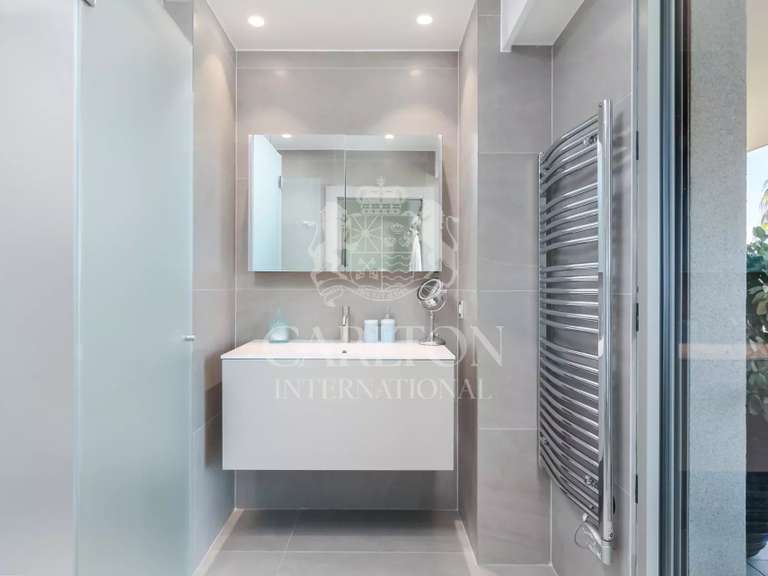 Apartment Cap-d-antibes - 3 bedrooms - 105m²