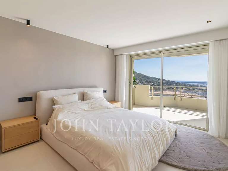 Apartment with Sea view Le Cannet - 5 bedrooms - 180m²