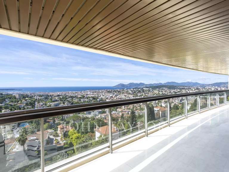 Apartment Le Cannet - 3 bedrooms - 142m²