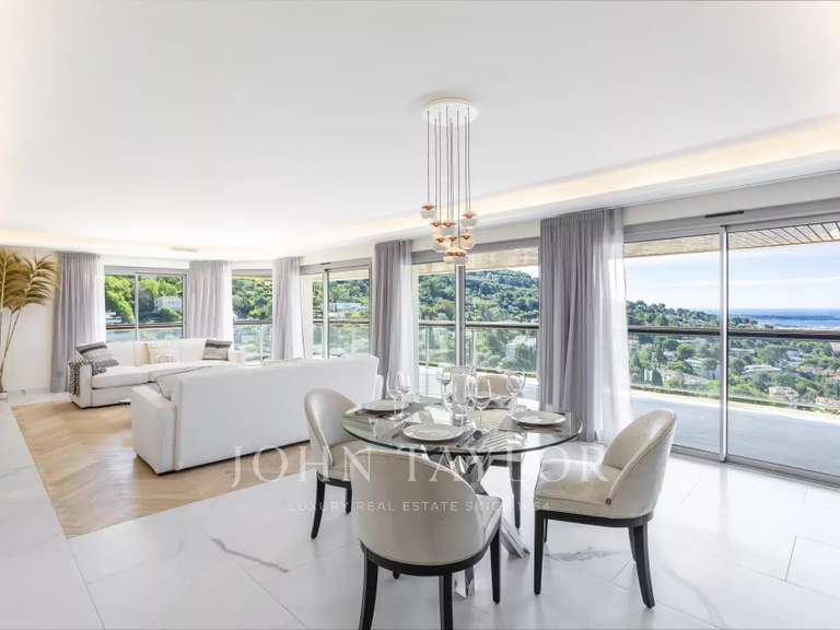 Apartment Le Cannet - 3 bedrooms - 142m²