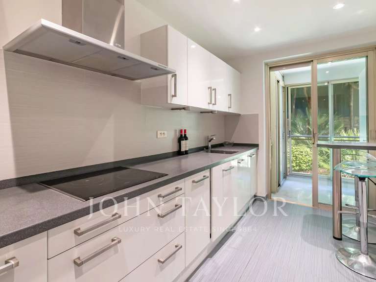 Apartment with Sea view Le Cannet - 3 bedrooms - 147m²