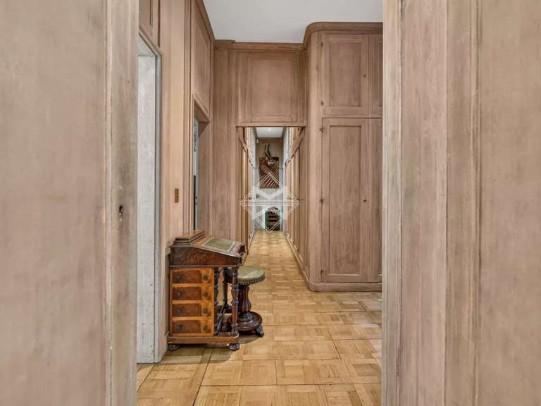 Apartment Paris 16e - 6 bedrooms - 367m²