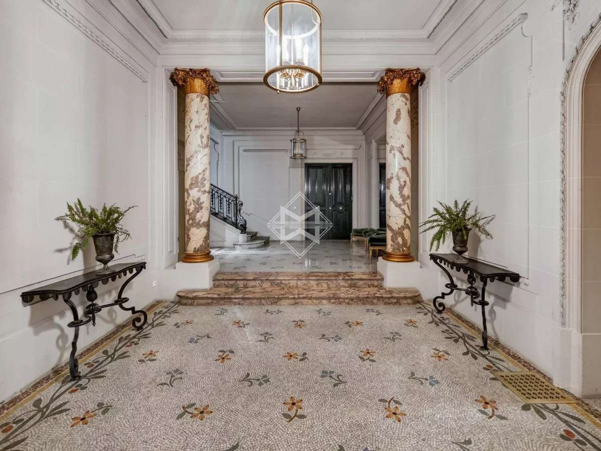 Apartment Paris 16e